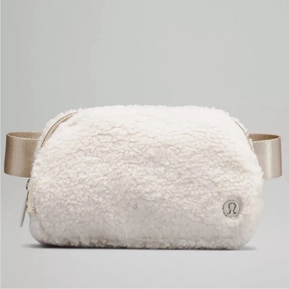 Lululemon Everywhere Belt Bag Natural Ivory Trench Fleece 1L - Picture 2 of 8